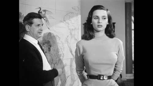 Lucia Bose in LA SIGNORA SENZA CAMELIE Lucia Bose in LA SIGNORA SENZA CAMELIE